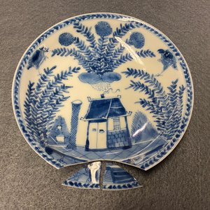 Zeven Chinese blauw-witte koppen en schotels, Kangxi — foto 22