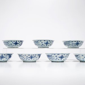 Zeven Chinese blauwwitte kommen met feniksen, Ming — foto 5