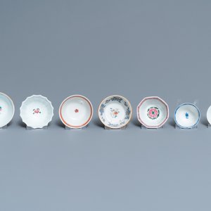 Zeven Chinese famille rose en andere koppen en schotels, Kangxi en later — foto 10
