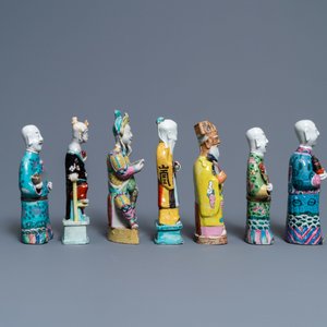 Zeven Chinese famille rose figuren, 18/19e eeuw — foto 5
