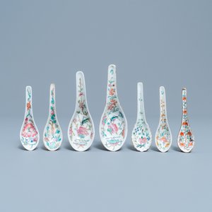 Zeven Chinese famille rose lepels met floraal decor voor de Straits of Peranakan markt, 19e eeuw — foto 1