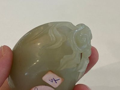 Zeven Chinese voorwerpen voor een geleerde in porselein en hardsteen, 19/20e eeuw — foto 19