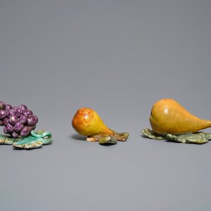 Zeven polychrome Delftse modellen van appels, peren en druiven, 18e eeuw — foto 5