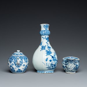 Zeven stukken Chinees blauw-wit porselein, Kangxi/Qianlong — foto 10