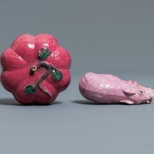 Zeven stukken Chinees monochroom roze en leverrood porselein, Kangxi en later — foto 12