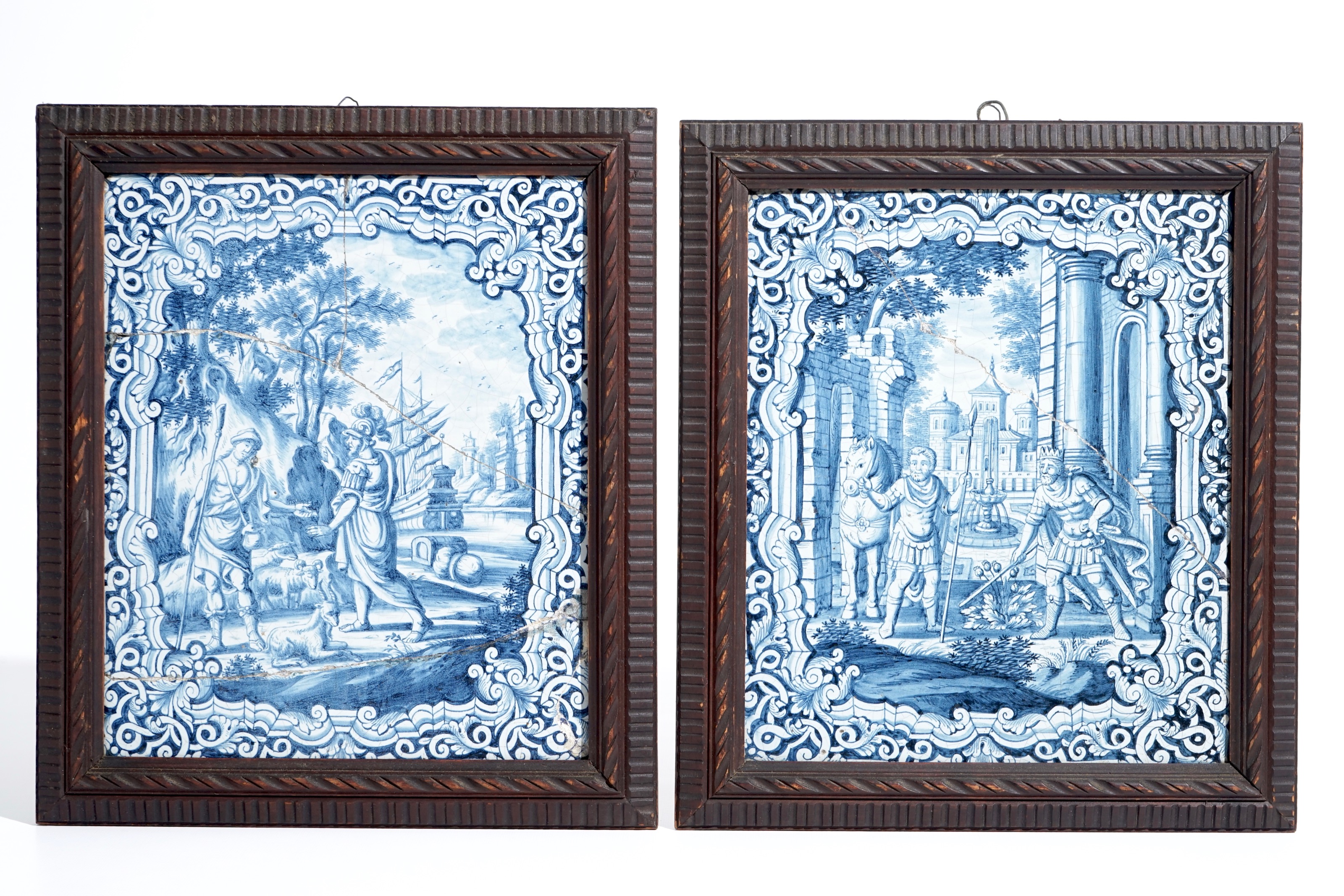 Deux carreaux de poêle rectangulaires en faïence dans le style de Delft ...