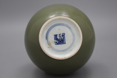 A Chinese porcelain teadust glazed bottle vase, 20th C.