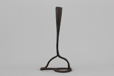 A P-shaped cattle branding iron, 18/19th C.