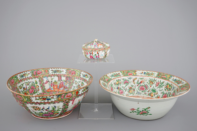 A large group of Canton rose medallion, 3 vases and 3 bowls, 19th C.