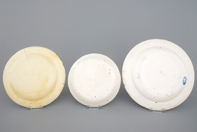 A set of six Spanish Talavera pottery plates, 19th C.
