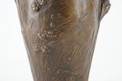 After Auguste Moreau (1834-1917), A pair of bronze Art Nouveau vases, 19/20th C.