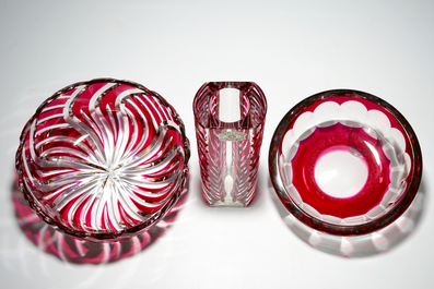 Two Val-Saint-Lambert crystal bowls and a vase in ruby pink crystal, 20th C.