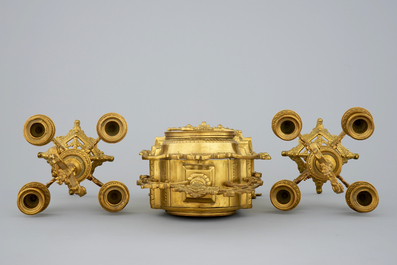 A 3-piece brass garniture, 20th C.