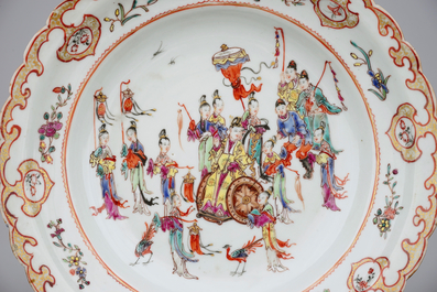 A set of 3 fine Chinese plates, Kangxi, Yongzheng and Qianlong, 18th C.