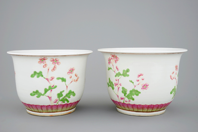 A pair of Chinese famille rose flower pots, 19th C.