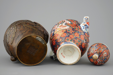 A large Imari teapot and a bronze vase decorated with birds, Japan, Meiji, 19th C.