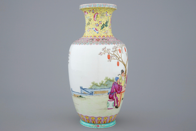 A fine Chinese Republic famille rose vase with a garden scene, 20th C.