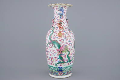 A large Chinese famille rose vase with dragons and foo dogs, 19th C.