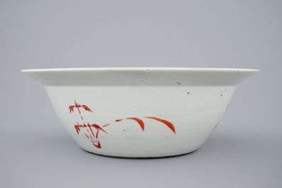 A deep Chinese famille rose Straits porcelain bowl with inscription, 19th C.