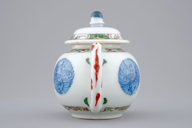 A Chinese famille verte teapot and cover, Kangxi