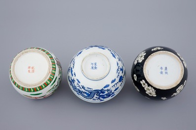 2 Chinese ginger jars in famille verte and noire with a blue and white dragon bowl, 19th C.