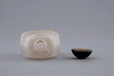 Twee Chinese snuifflesjes in agaat en bergkristal, 19/20e eeuw