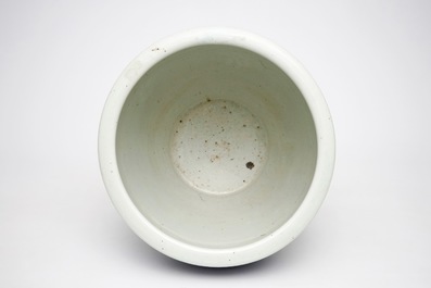 A Chinese blue and white blue ground fish bowl, 19th C.