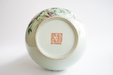 A Chinese qianjiang cai peacock and cranes vase, signed Ma Qing Yun, 19/20th C.