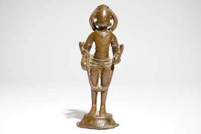 Une statuette de p&egrave;lerinage en bronze, Inde du Nord, 10-12&egrave;me