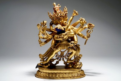 A Sino-Tibetan gilt bronze figure of Chakrasamvara, 17/18th C.