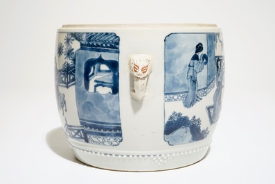 Een Chinese blauw-witte cylindrische pot met oren, Kangxi