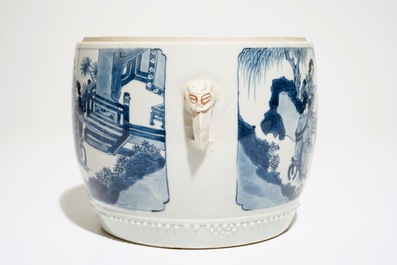 Een Chinese blauw-witte cylindrische pot met oren, Kangxi