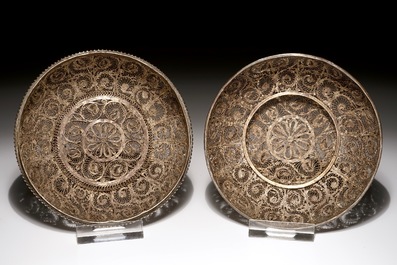 A Chinese filigree silver bowl and cover, 19th C.