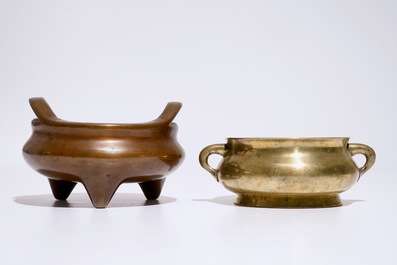 Two Chinese bronze tripod censers, 19/20th C.