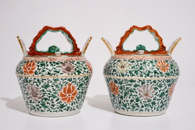 A pair of Chinese famille verte lime pots, poss. for the Vietnamese market, Kangxi