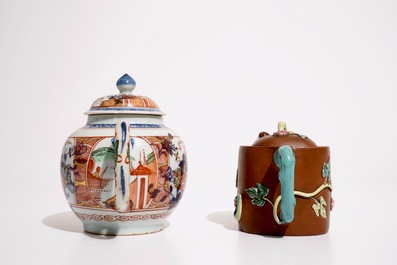 A Chinese Dutch-decorated Amsterdams bont, Kangxi/Qianlong, and a Yixing stoneware teapot, 19/20th C.