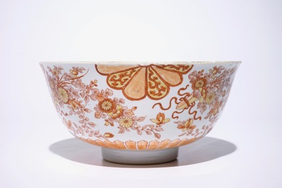 A Chinese iron red and gilt bowl with Japanese style design, Kangxi