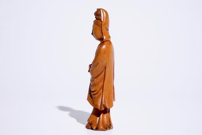 A Chinese carved wood model of Guanyin, 19/20th C.