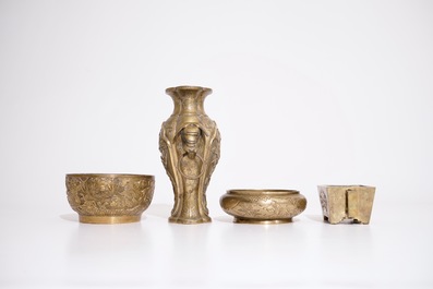 Three Chinese bronze censers or bowls and a vase, 19/20th C.