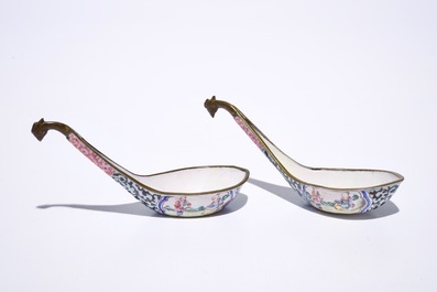 A pair of Chinese Canton enamel spoons with phoenix-head handles, Qianlong