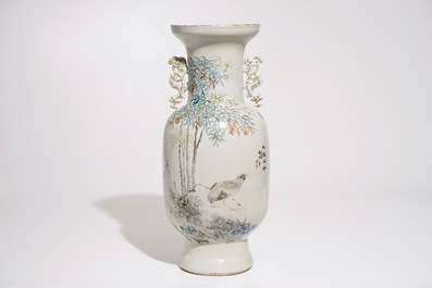 Un vase en porcelaine de Chine qianjiang cai aux joueurs de go, 19/20&egrave;me