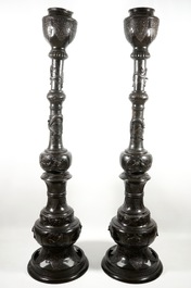 A pair of very tall Japanese bronze floor lamp columns, Meiji, 19th C.