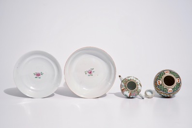 A varied lot of Chinese famille rose, verte and monochrome porcelain, 19/20th C.