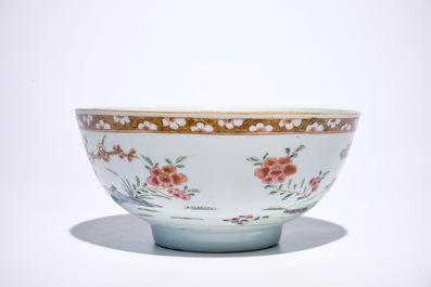 Three Chinese famille rose &ldquo;Tobacco Leaf&rdquo; saucer plates and a famille rose bowl, Yongzheng/Qianlong