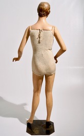 Een Franse mannequin met wassen hoofd van een dame, wellicht Pierre Imans, Parijs, ca. 1920