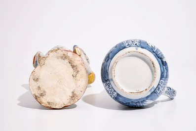 Une chope et une assiette en porcelaine Arita de Japon, 17/18&egrave;me, avec une figure en Imari, 18/19&egrave;me