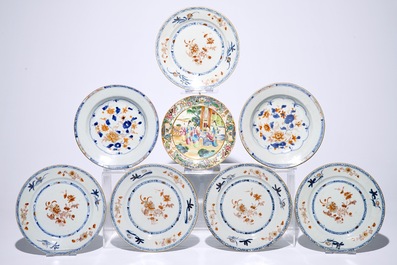 A varied lot of Chinese famille rose, Imari-style and blue and white porcelain, 18/19th C.