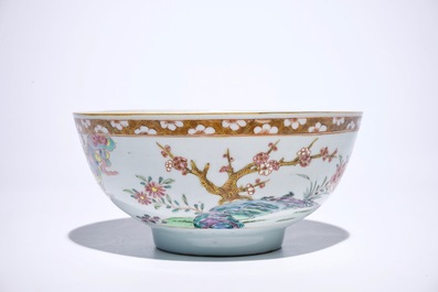 Three Chinese famille rose &ldquo;Tobacco Leaf&rdquo; saucer plates and a famille rose bowl, Yongzheng/Qianlong