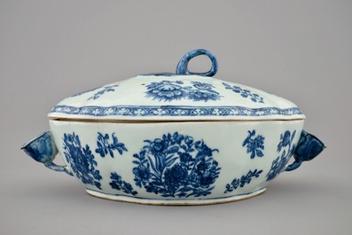 A Chinese blue and white tureen and cover, Qianlong