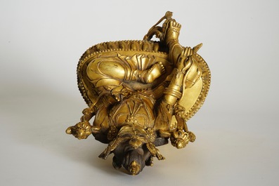 A Sino-Tibetan gilt bronze figure of Green Tara (Syamatara), 18/19th C.